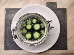 Хрустящие соленые огурцы на зиму без уксуса