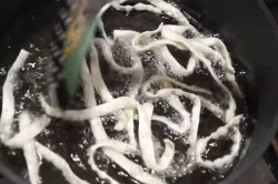 название картинки Хворост с коньяком жареный в подсолнечном масле