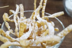 название картинки Хворост с коньяком жареный в подсолнечном масле