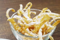 название картинки Хворост с коньяком жареный в подсолнечном масле