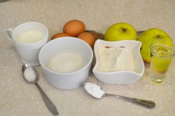 Пирог с яблоками на кефире в духовке