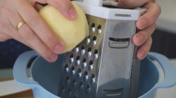 Яблочно-банановые оладьи - шаг 2