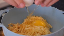 Яблочно-банановые оладьи - шаг 4