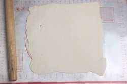 Яблочный пирог из слоеного теста