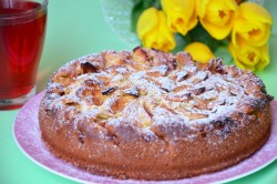 название картинки Яблочный пирог на йогурте