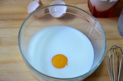 название картинки Жареные яблоки в кляре на молоке быстро и вкусно