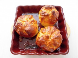 название картинки Яблоки запеченные в дрожжевом тесте в духовке