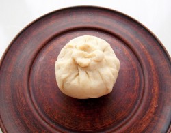 название картинки Яблоки запеченные в дрожжевом тесте в духовке