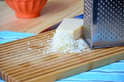 Яйца с сельдью и свеклой на новогодний стол