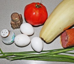 Яичница с кабачками - шаг 1