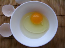 Колбаса сыр яйца на сковороде