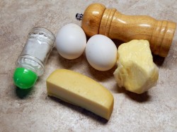 Яичница с сыром