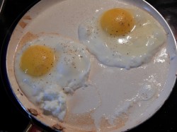 Яичница с сыром