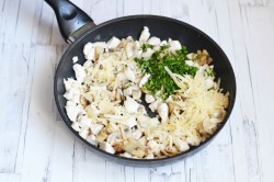 Яичные блинчики с курицей