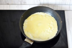 Яичные блинчики с курицей