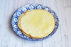 Яичные блинчики с курицей