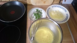 Яичные завернушки с петрушкой