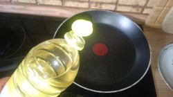 Яичные завернушки с петрушкой