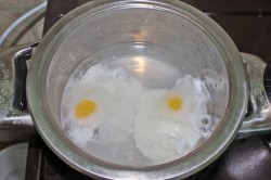 Яйца бенедикт на завтрак