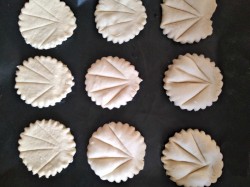 название картинки Закуска из слоеного теста Черный жемчуг