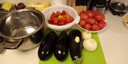 Закуска из баклажан, томатов и болгарского перца на зиму. - шаг 1