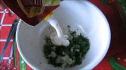 название картинки Закуска из баклажанов и помидоров с зеленью и майонезом