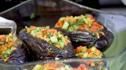 Закуска из баклажанов с овощной начинкой
