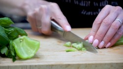 Закуска из баклажанов с овощной начинкой