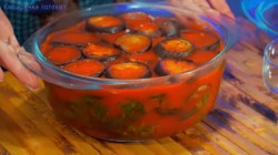 Закуска из жареных баклажанов в томатном соусе