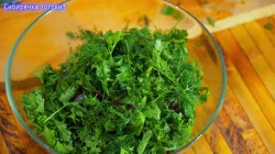 Закуска из жареных баклажанов в томатном соусе