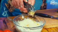 название картинки Закуска из кабачков с помидорами и творожной заправкой