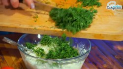 название картинки Закуска из кабачков с помидорами и творожной заправкой