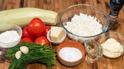 название картинки Закуска из кабачков с помидорами и творожной заправкой