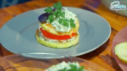 название картинки Закуска из кабачков с помидорами и творожной заправкой