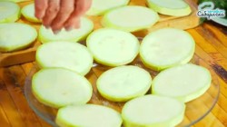 название картинки Закуска из кабачков с помидорами и творожной заправкой