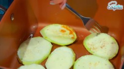 название картинки Закуска из кабачков с помидорами и творожной заправкой