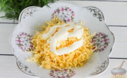 Закуска из помидоров Дед Мороз