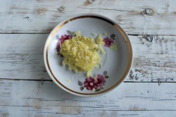 название картинки Помидоры с хреном и чесноком на зиму