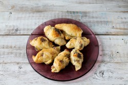 Слоеные рулетики с красной рыбой - шаг 6