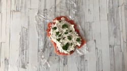 название картинки Закуска из красной рыбы и творожного сыра