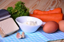 Салат в виде мандарина закусочный