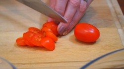 Закусочные рулеты с мясом курицы и рыбой