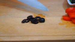 Закусочные рулеты с мясом курицы и рыбой