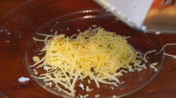 Закусочные рулеты с мясом курицы и рыбой