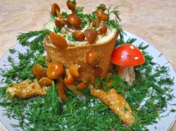 название картинки Закусочный блинный торт Лесной пенёк