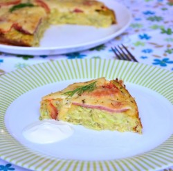 Закусочный пирог с помидорами сыром и кабачками