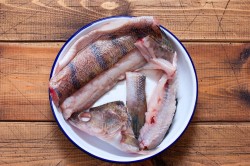 Заливное без желатина из судака - шаг 2 Заливное без желатина из судака - шаг 2