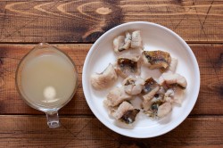 Заливное без желатина из судака - шаг 6 Заливное без желатина из судака - шаг 6