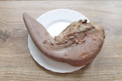 Заливное из языка говяжьего с желатином