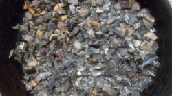 Заливной кефирный пирог с мясом и грибами